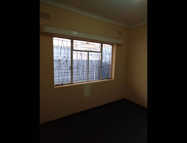 2 BEDROOM APARTMENT FOR SALE IN RUSTENBURG CENTRAL